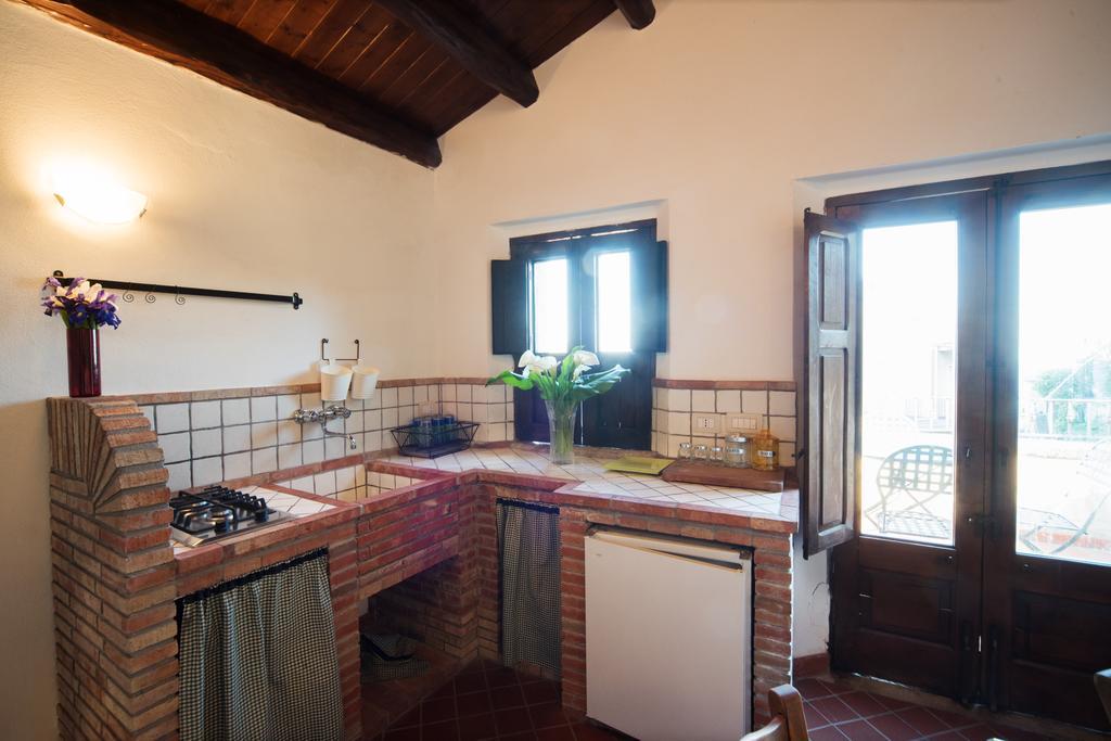 The Clock Houses Borgo Gallodoro 勒托阳尼 外观 照片