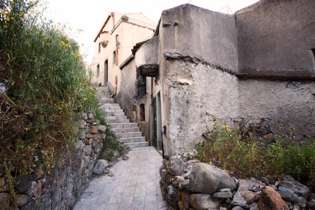 The Clock Houses Borgo Gallodoro 勒托阳尼 外观 照片