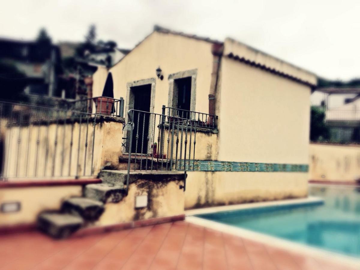The Clock Houses Borgo Gallodoro 勒托阳尼 外观 照片